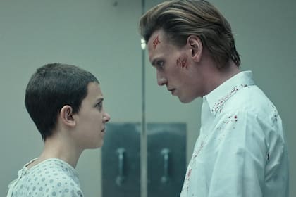 Millie Bobby Brown y Jamie Campbell Bower, en la cuarta temporada de Stranger Things