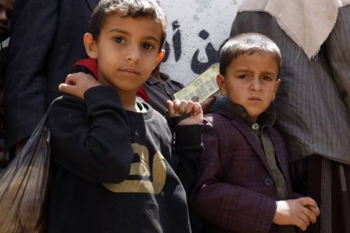 Millones de niños en Yemen sufren de escasez de comida