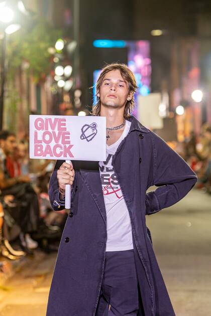 Milo Camisani, hijo de Dolores Barreiro y Marías Camisani