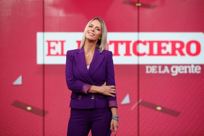Milva Castellini conduce, junto a Germán Paoloski, el exitoso El noticiero de la gente, en la primera tarde de Telefe