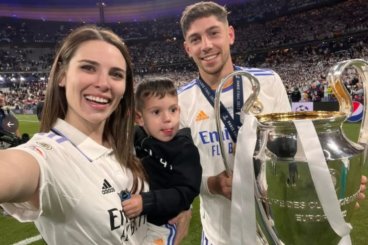 Mina Bonino junto a Federico Valverde y su hijo