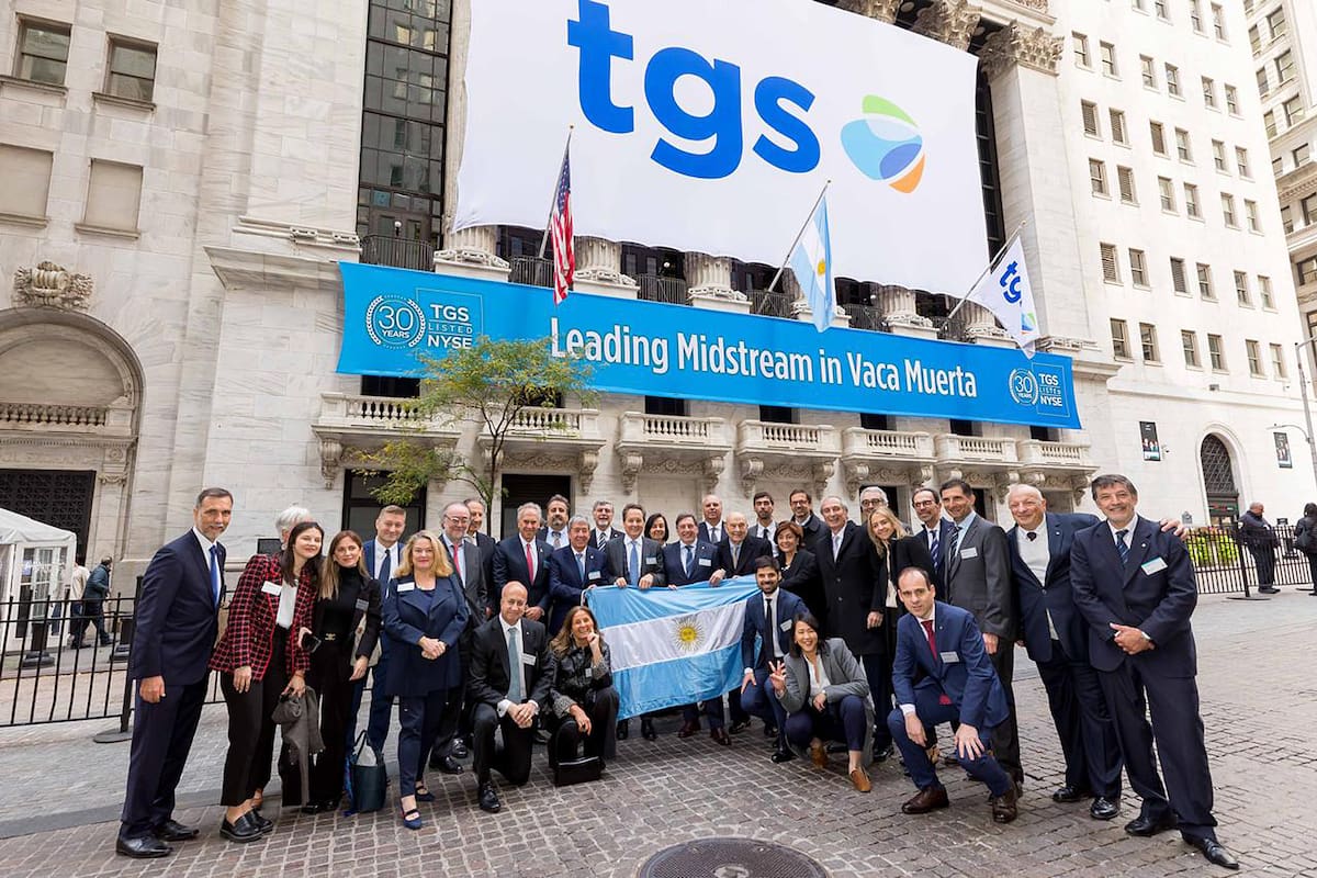 Mindlin, Sielecki y un grupo de ejecutivos destacados celebraron hoy en Nueva York los 30 años de TGS cotizando en esta plaza.