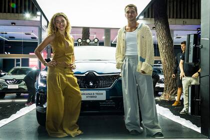 Minerva Casero y Franco Masini en el lanzamiento de Renault Arkana E-Tech Hybrid en Cariló.