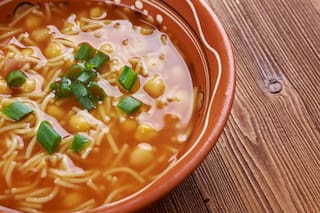 Sopa de garbanzos italiana