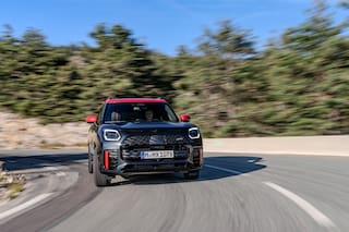 Una reconocida marca británica lanzó dos nuevos autos en la Argentina