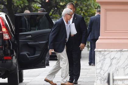 Ministros; casa de gobierno; Karina Milei; Nicolás Posse; Carlos Torrendell; Victoria Villarruel; Federico sturzenegger; Santiago Caputo; Luis Petri; Mariano Cúneo Libarona; Patricia Bullrich; Guillermo Francos