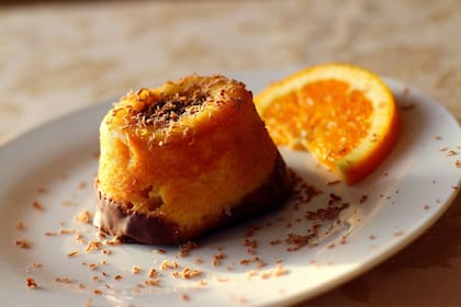 Minitortitas de naranja y chocolate.