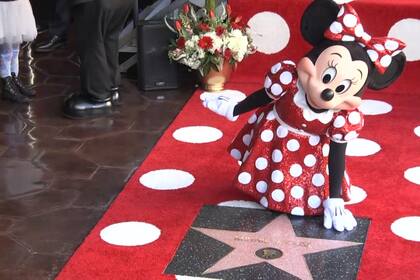 Minnie debutó con Mickey en Willy y el Barco de Vapor, en 1928