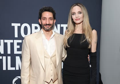 Minujín y Angelina Jolie en septiembre pasado en el estreno mundial de Sin sangre en el Festival de Cine de Toronto