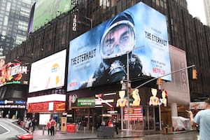 "Mirá cómo le bendecimos el Times Square a los de Nueva York, la cultura argentina y El Eternauta están en todos lados", publicó Netflix