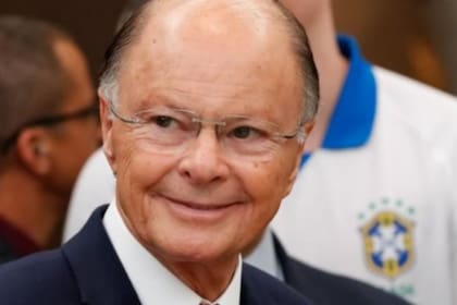 "'Mira, voy a predicar el Evangelio en África", narra el obispo Edir Macedo en su autobiografía