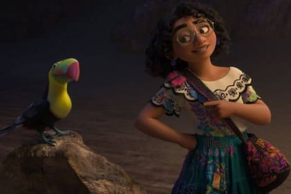 Mirabel utiliza un traje típico santandereano y una mochila wayuú