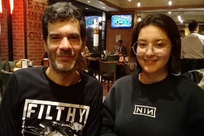 Gastón y su sobrina Miranda Peralta Satragno Coghlan, hija de Leonardo