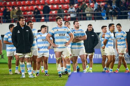 Mirar la premiación que le toca al adversario ya es una costumbre de los Pumas cuando se enfrentan con Inglaterra; volvió a pasar, ahora en La Plata.
