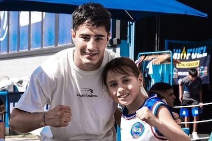 Mirco Cuello es pura felicidad; el título mundial interino lo pone de cara a grandes oportunidades