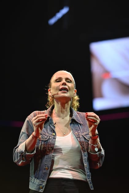 Miriam de Paoli, periodista brasileña y fundadora y CEO de No Pausa, invitó a los presentes a "sacar a la menopausia del placard"