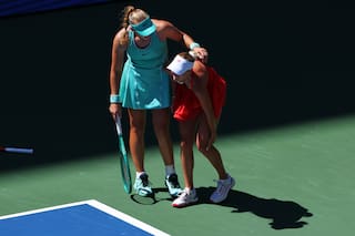 Mirra Andreeva ayuda a su rival lesionada Anastasia Potapova antes de ganar en el US Open