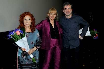 Mirta Busnelli, Cecilia Roth y Daniel Hendler, en el estreno de El prófugo