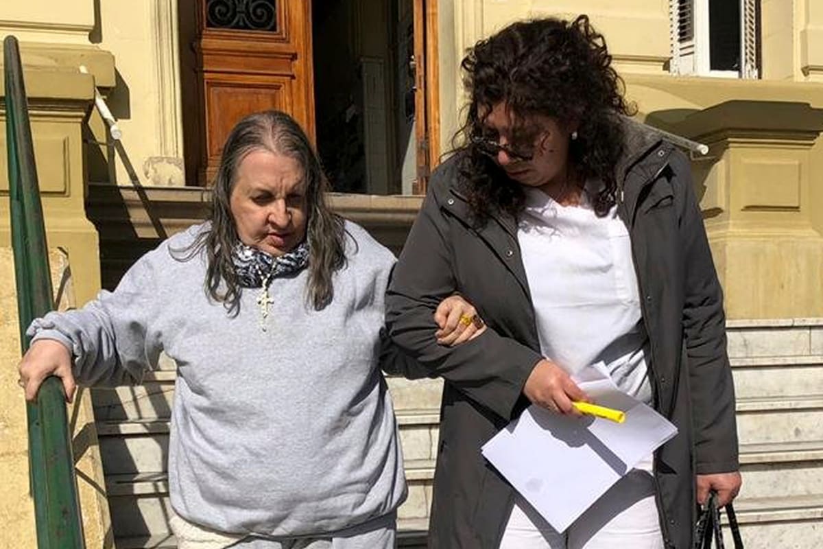 Mirta vive en el Hospital Moyano y pudo salir a votar para las PASO