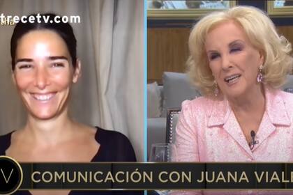 Mirtha felicitó a Juana por su crecimiento a lo largo del último año y medio al frente del programa. Fuente: eltrece