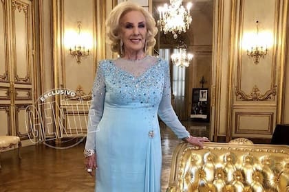 Mirtha Legrand reapareció para la producción de fotos de una tapa de revistas