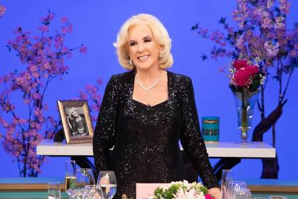 Mirtha Legrand contó que deberán colocarle un marcapasos; pero antes de la intervención aprovechó el fin de semana para ir al teatro