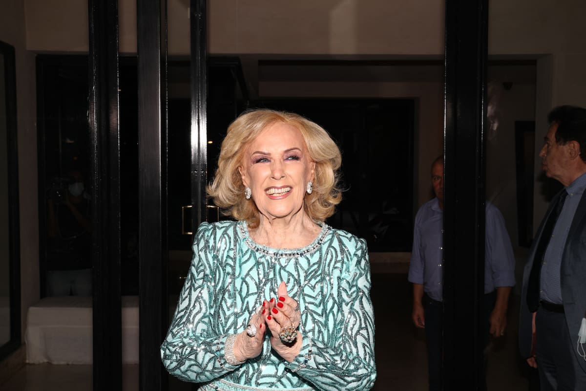 Mirtha Legrand, en el festejo de sus 95 años, recibió a sus invitados y habló con la prensa