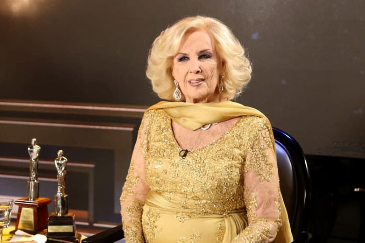 Mirtha Legrand en el set de su programa