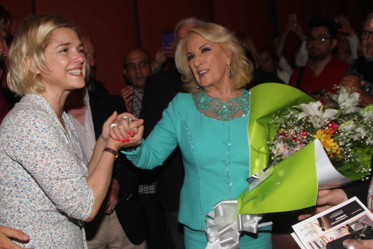 Mirtha Legrand en Los puentes de Madison, la obra que protagonizan Araceli Gonzalez y Facundo Arana