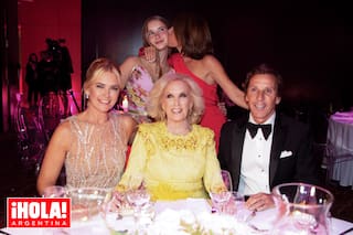 Las parejas que brillaron en la gala de Valeria Mazza a beneficio del Hospital Austral: las fotos