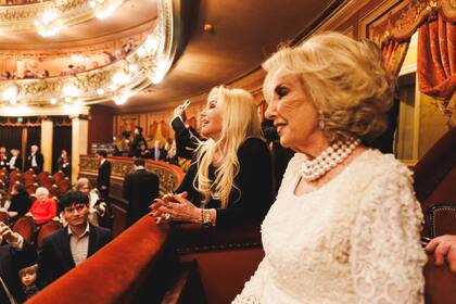 Mirtha Legrand y Susana Giménez compartieron palco