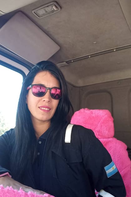 "Mis hijos aman a mami camionera, porque saben que arriba de un camión soy feliz", dice Dolores Guldris