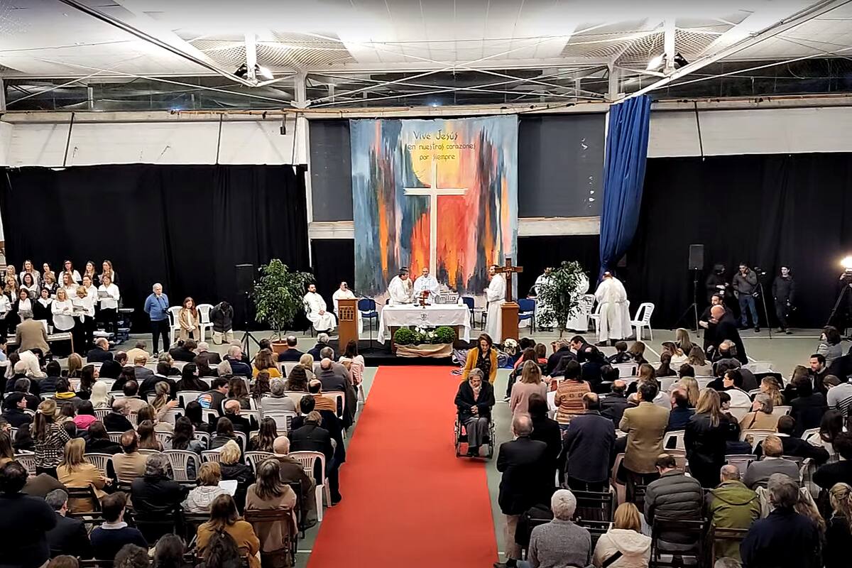 Misa por las víctimas y los sobrevivientes de los Andes, a 50 años de la tragedia, en Montevideo