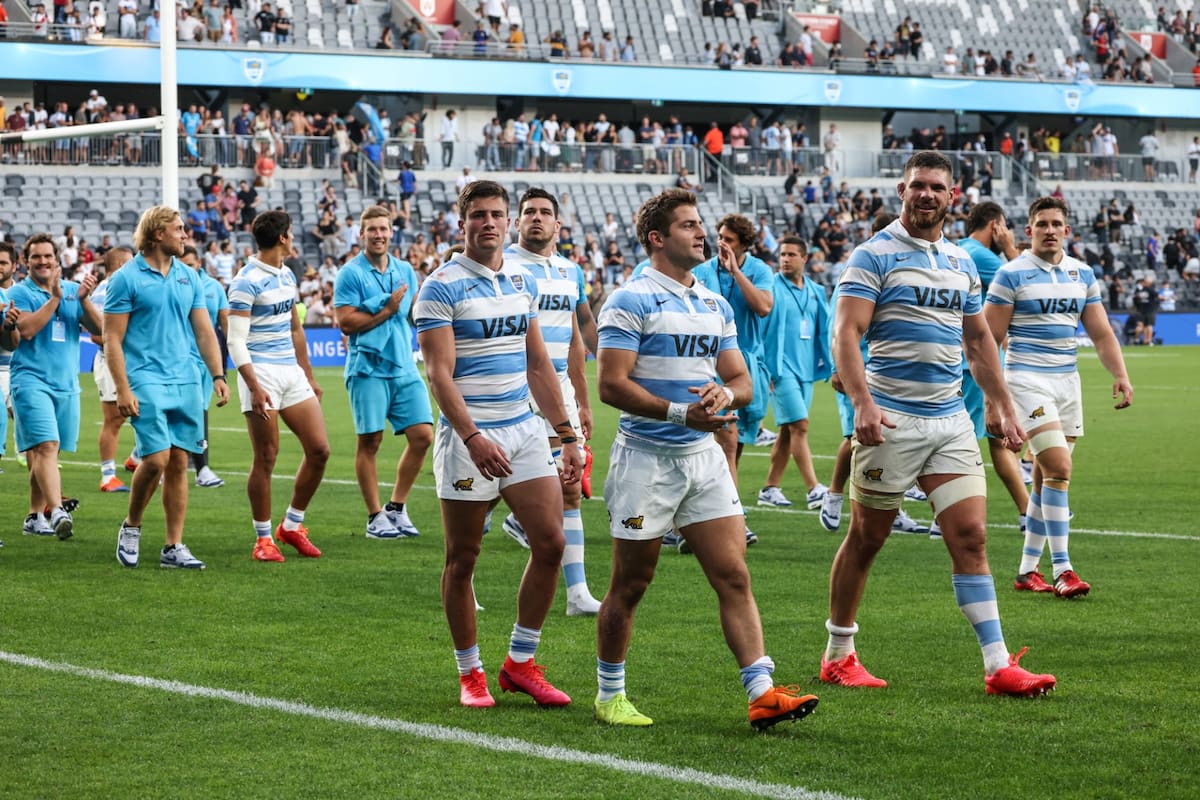 Misión cumplida: los Pumas acaban de vencer a los All Blacks y hacen la recorrida final por el estadio