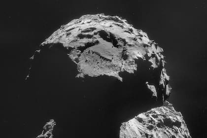 Esta imagen del cometa 67P/ Churyumov-Gerasimenko fue tomada por Rosetta el 6 de noviembre