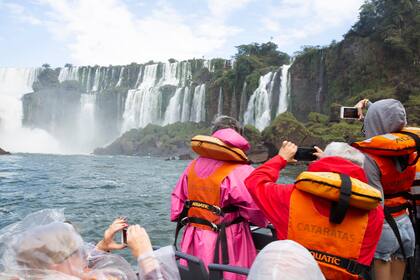 Misiones es subtropical, sin estación seca, con máximas de 33 °C en verano y mínimas de 10 °C en pleno invierno. Lo ideal es viajar en estaciones intermedias.