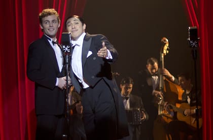 Mito o verdad, Cuando Frank conoció a Carlitos parte del supuesto encuentro entre el joven Sinatra y el consagrado Gardel