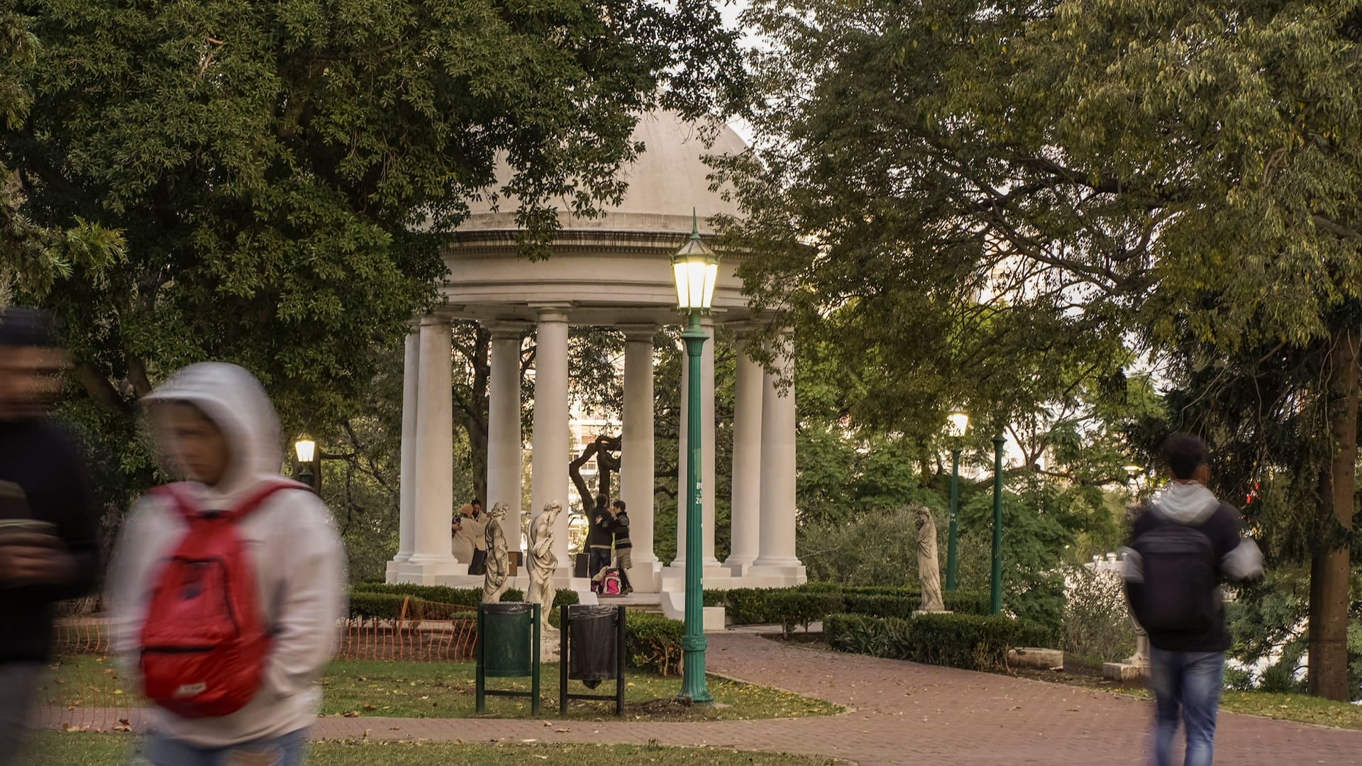 Mitos de la Ciudad. La historia de Juan Osorio, el primer fantasma porteño, Parque Lezama