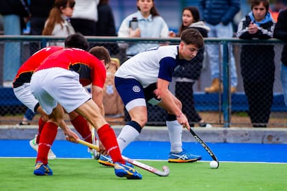 Mitre superó a Banade en el torneo masculino