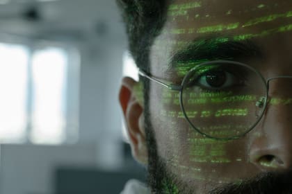 Mobile Fortify es una aplicación móvil que los agentes de ICE utilizan para conocer el estatus migratorio de alguien mediante reconocimiento facial