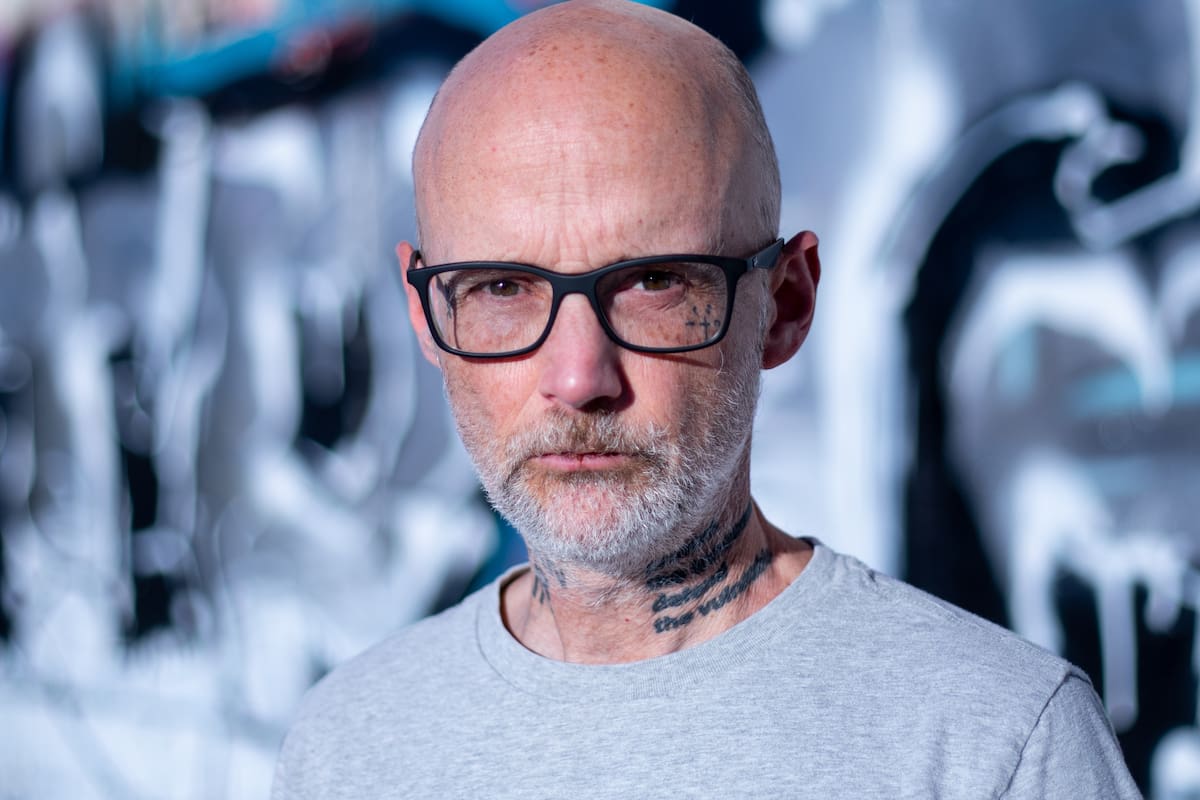 Moby lanza este viernes un nuevo álbum, Always Centered At Night y vuelve a salir de gira luego de diez años