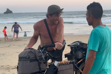 Modelo, cantante y actor, Federico Farrell se enteró de que su pareja le era infiel a través de un mensaje de texto