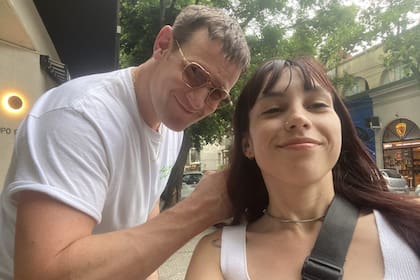Modo fan: el motivo por el que Matt Smith se encuentra en Buenos Aires, paseando como un turista más