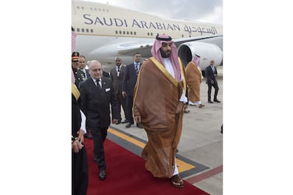 Mohammed ben Salman arribó al aeropuerto de Ezeiza