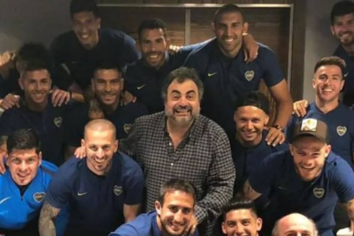 Moldavsky con el plantel de Boca