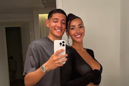Molina le dedicó un tierno posteo a su pareja en el día de su cumpleaños (Foto: @nahuelmolina35)