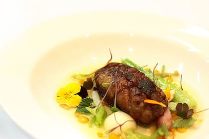 Mollejas de novillo roti con vegetales marinados, por Darío Gualtieri (La Malbequería).