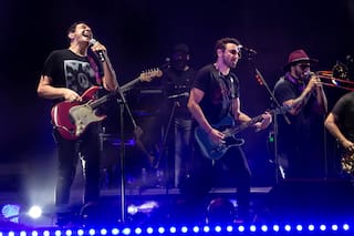 No Te Va Gustar llenó el estadio Único de La Plata y homenajeó a Cerati con Mollo de invitado