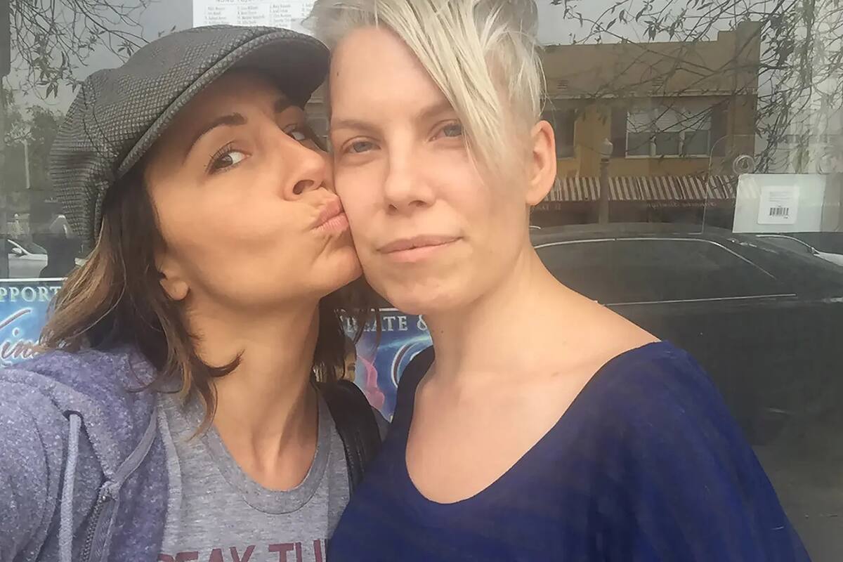 Molly Kochan y su mejor amiga, Nikki Boyer, juntas hicieron el podcast Dying For Sex.