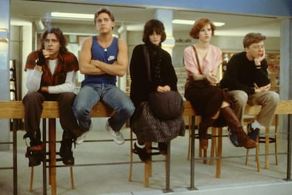 Molly Ringwald junto a Judd Nelson, Emilio Estevez, Ally Sheedy y Anthony Michael Hall